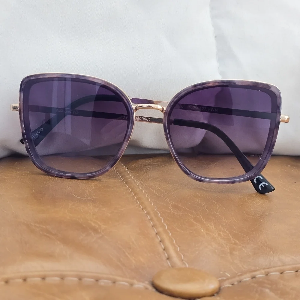 FG & Co Tortoise Frame Sunglasses Gradient Black Lenses